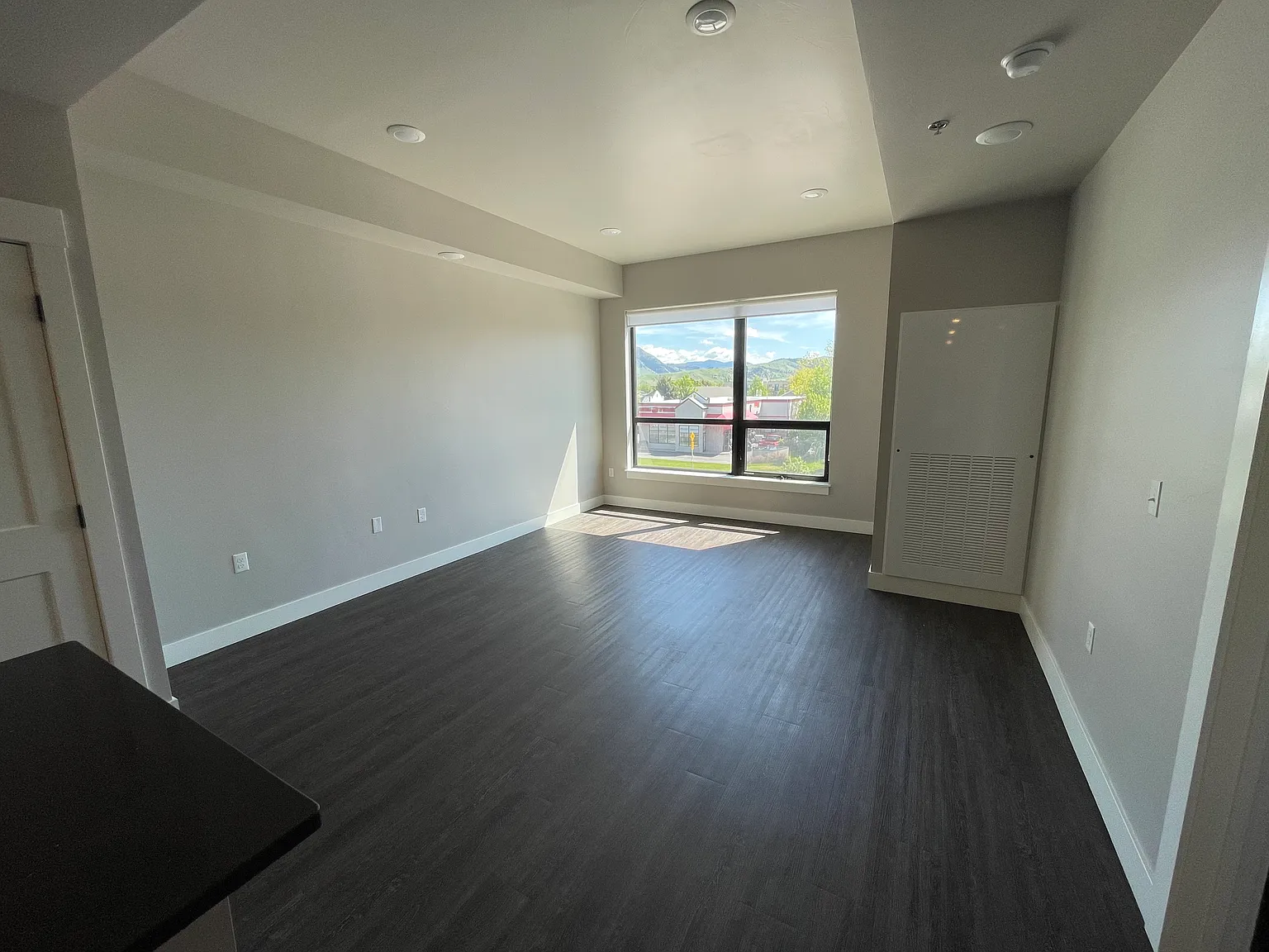 2 bed, 1109 sqft, $2,275 — Photo 3