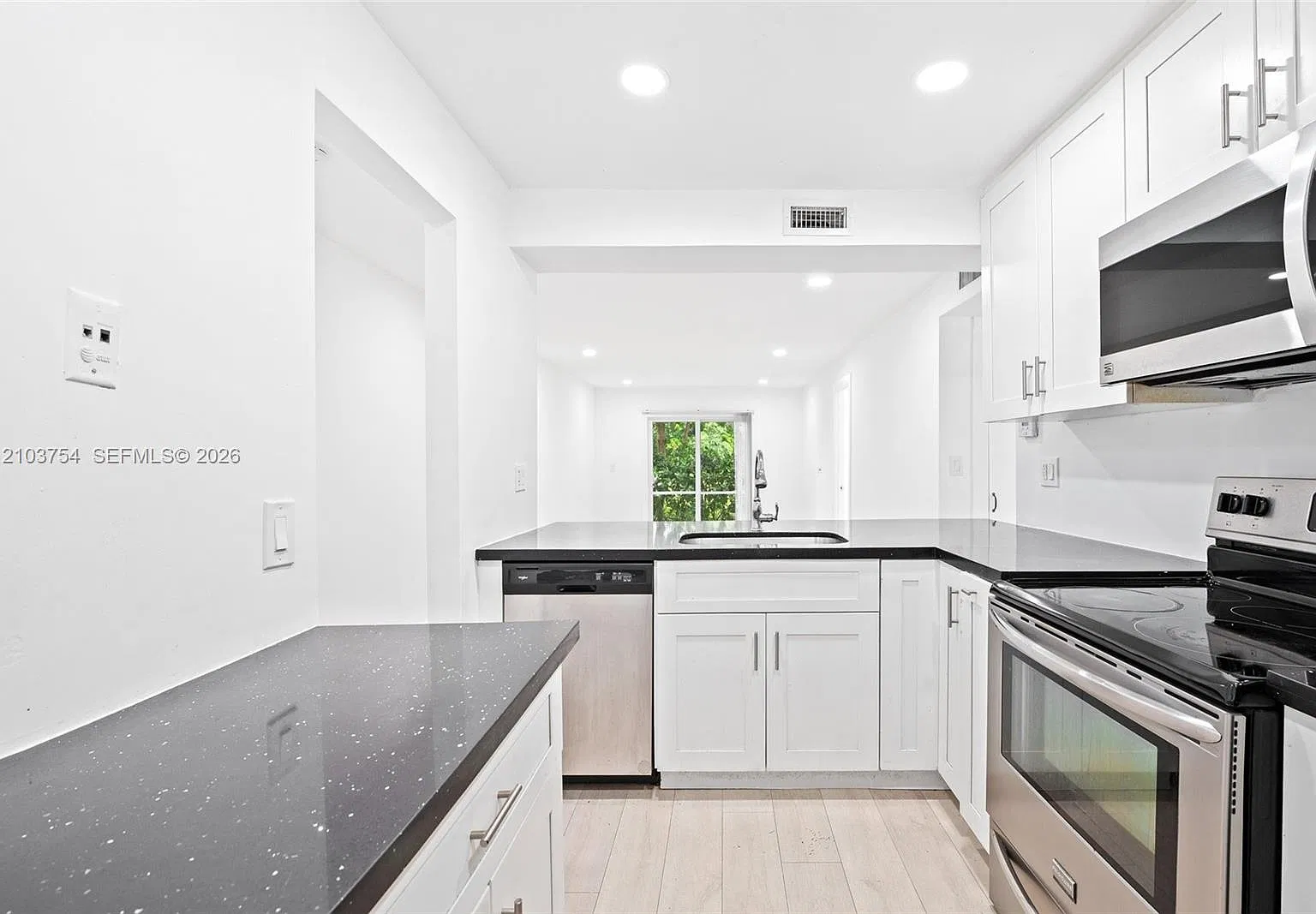 Crystal Hills Iii Condo — Photo 3