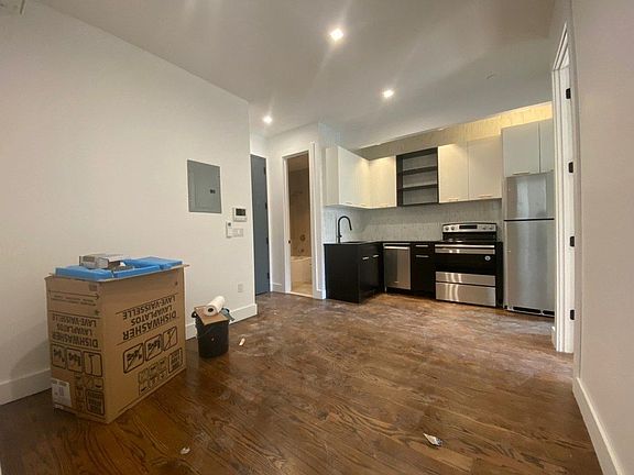 2nd image of 200 Scholes St #3F