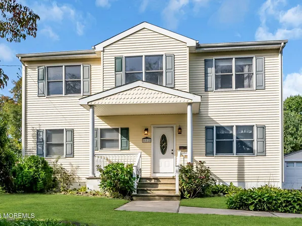 652 Brookside Drive, Belford, NJ 07718