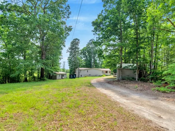 2462 Lone Oak Rd, Chase City, VA 23924