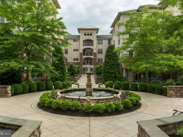 128 Cornerstone Dr #128, Newtown Square, PA 19073