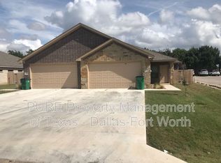 3011 Enchanted Rd, Granbury, TX 76049