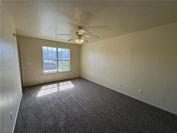 5th image of 2811 Cantabrian Dr APT A