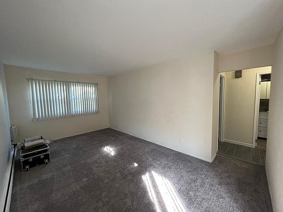 4th image of 13727 158th St APT 2