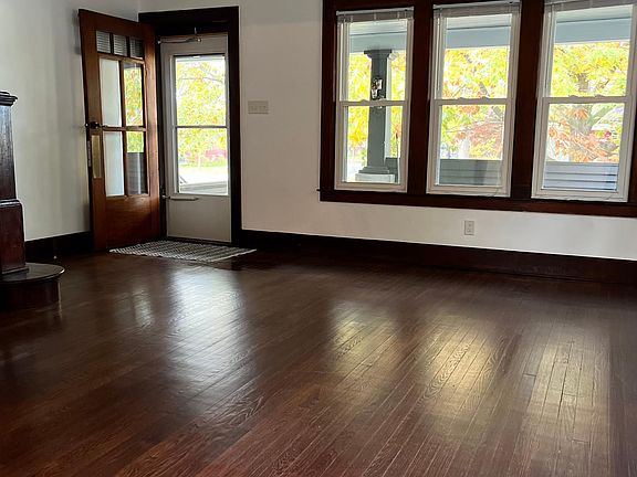 4th image of 163 Walnut St #1