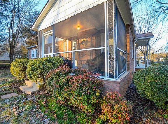 4th image of 1704 Hazelwood Dr #71