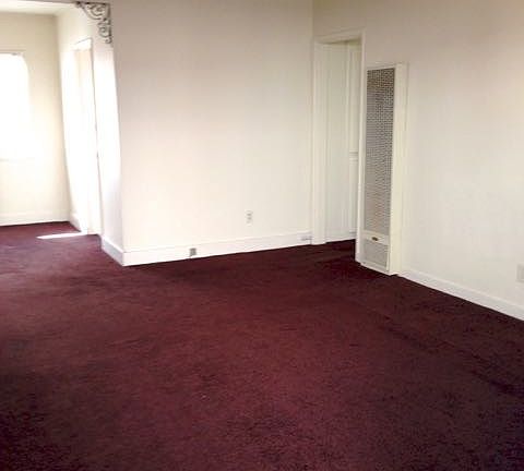 2nd image of 4661 Hamilton St