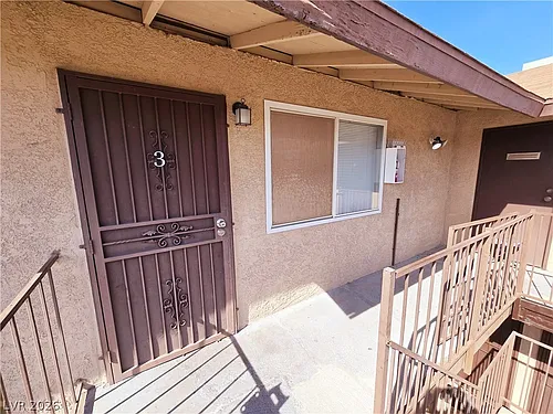 4360 Twin View Cir #3 Photo 1