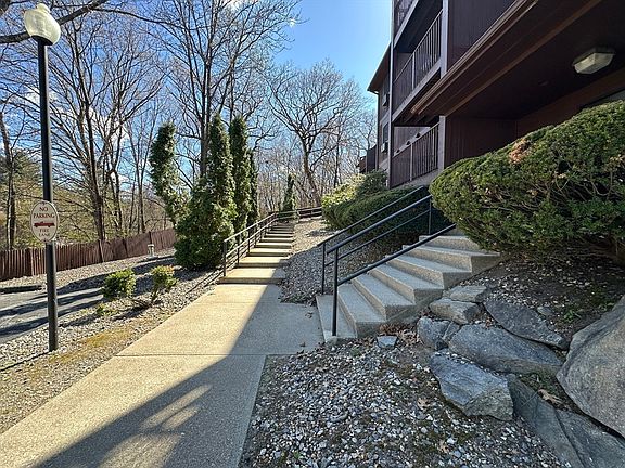 2nd image of 340 Sunderland Rd Unit 17A