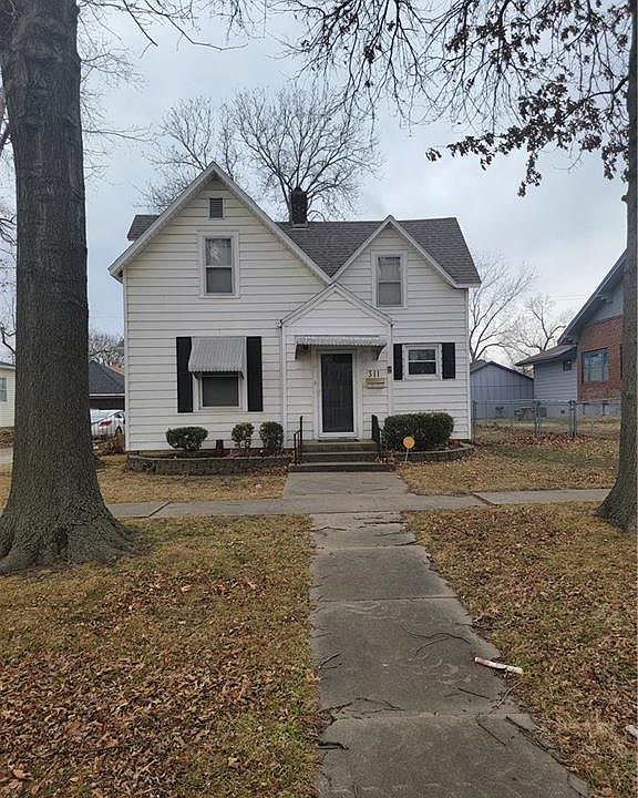1st image of 311 N 11th St