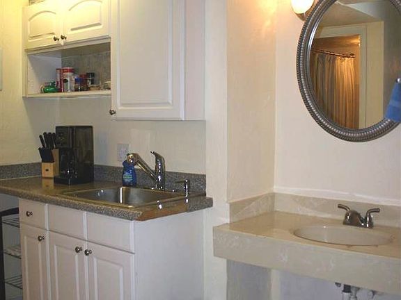 4th image of 313 S Atlantic Ave #424