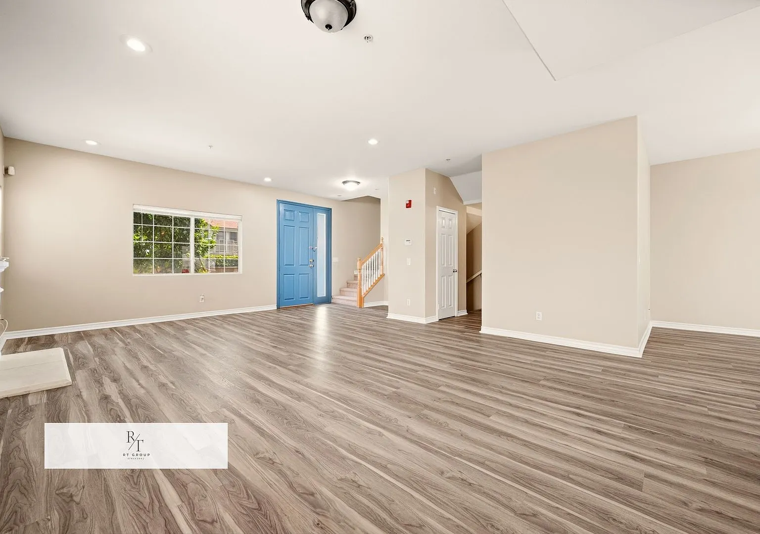 Bright & Spacious 3-Bedroom Townhome in Gated Arcadia Community | Pasadena Unified School District — Photo 2