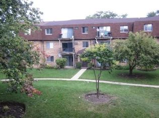 103 E Dundee Rd APT 4, Wheeling, IL 60090