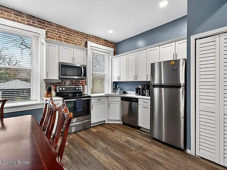 1328 Morton Ave #1 — Photo 7