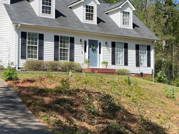 3762 River North Dr, Gainesville, GA 30506