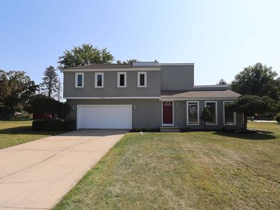 51832 Hedge Ln, Granger, IN, 46530