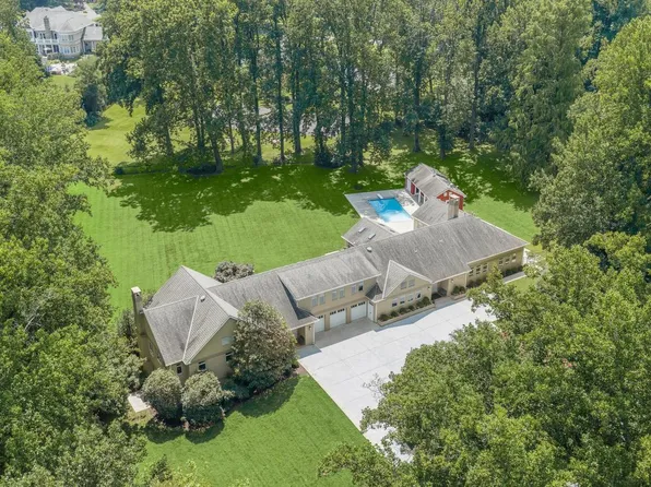 9744 The Corral Dr, Potomac, MD 20854
