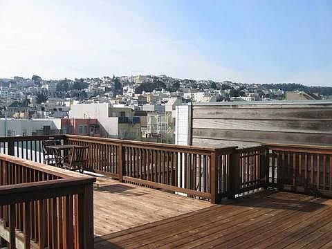 2nd image of 2153 Lombard St #B