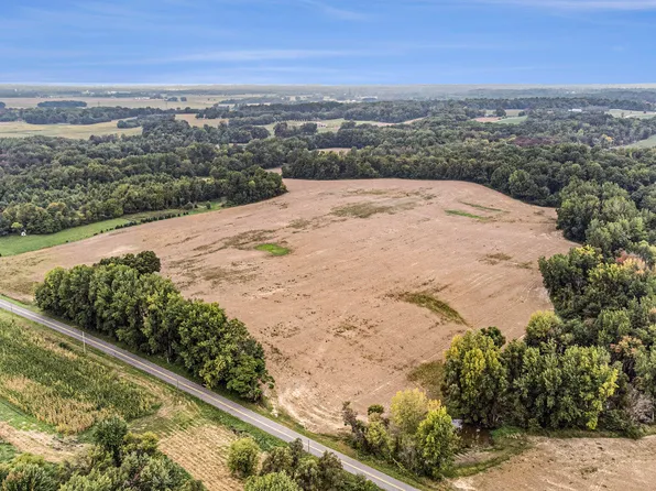 795 Freehling Rd, Buchanan, MI 49107