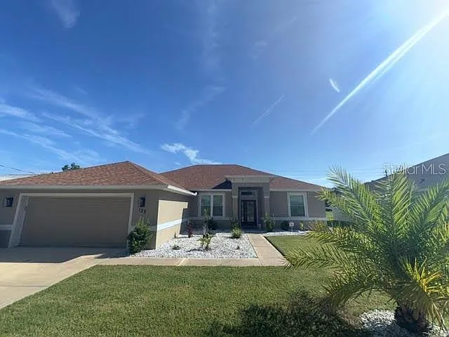 4 bed, 3.0 bath, 2051 sqft, $2,350 — Photo 2
