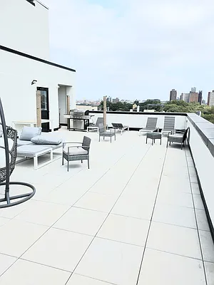 Rented by Premier One Realty LLC | media 18