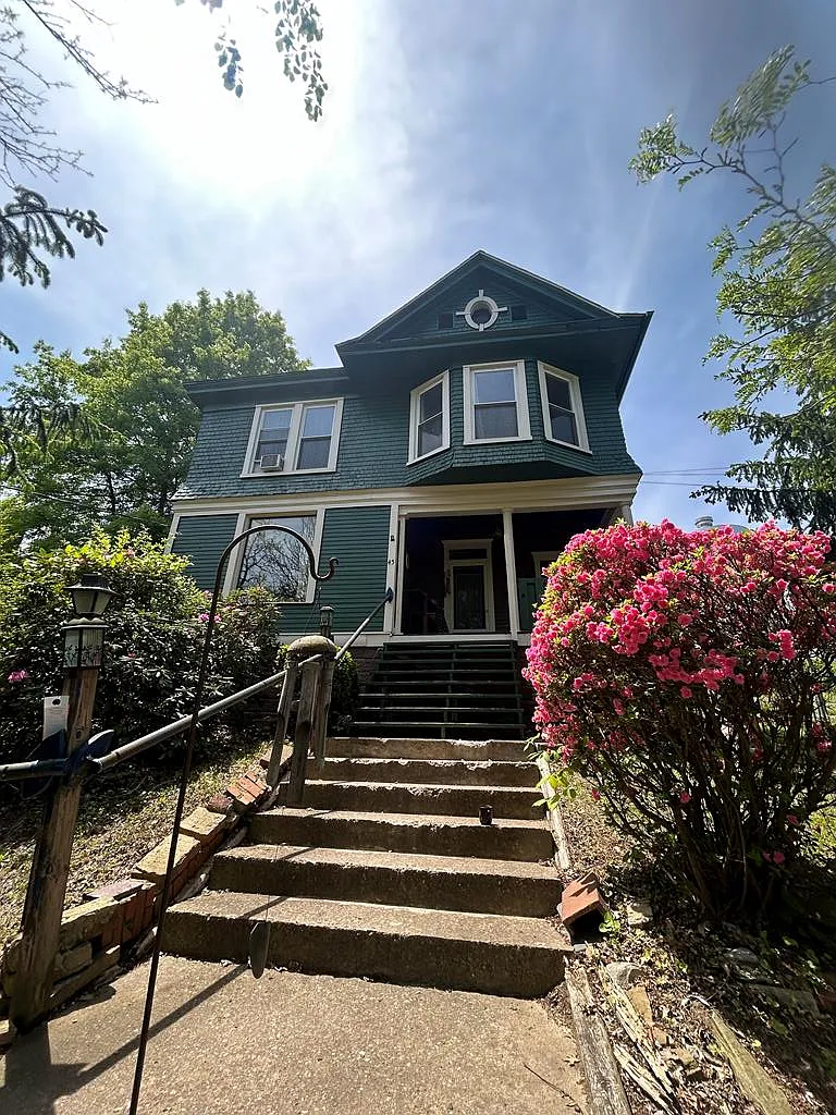 45 South Frazier Avenue photo 1
