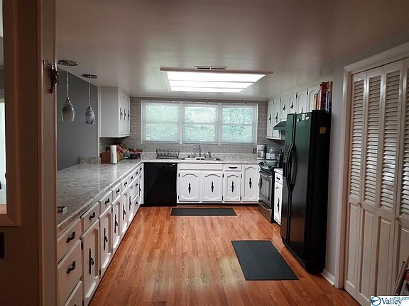 4th image of 5023 Kyle Ln NW