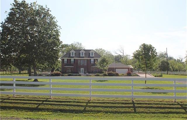 1st image of 4403 Gainsborough Dr