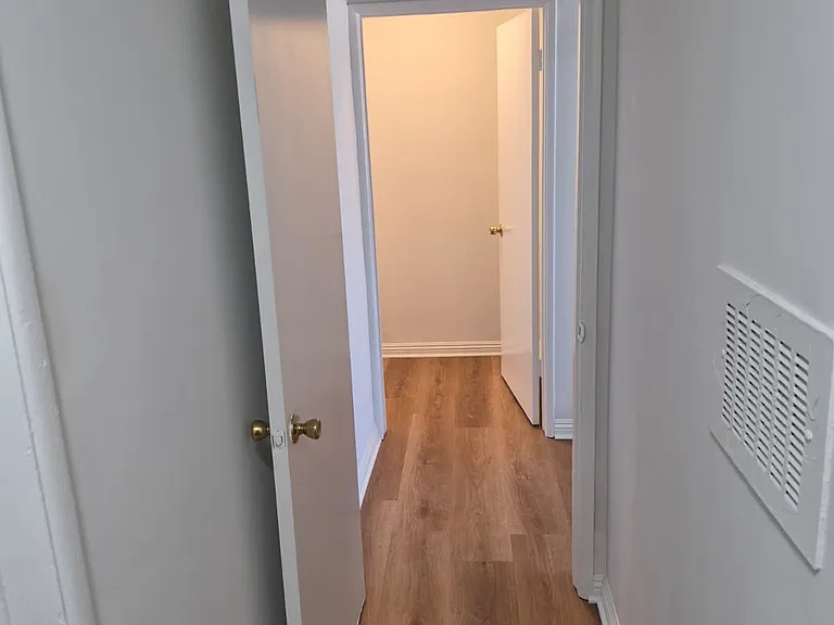 1120 W Florence Ave #2 — Photo 5