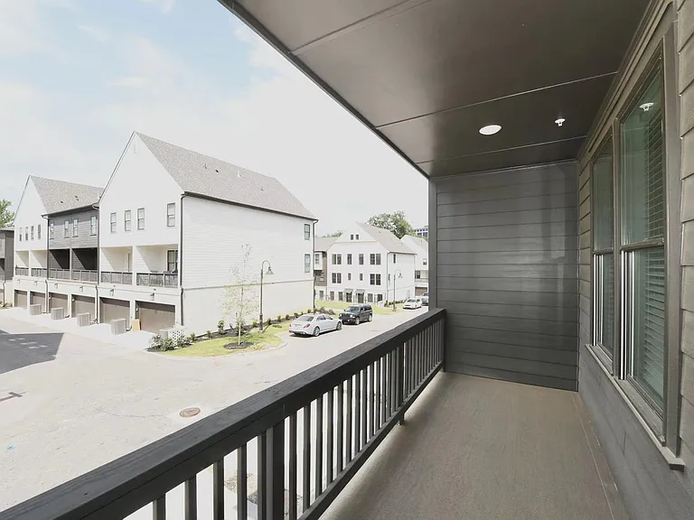 6574 Beacon Dr — Photo 15