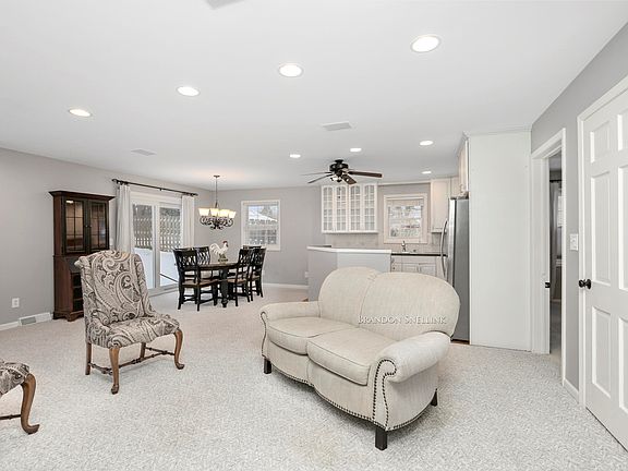 5th image of 2054 Milford St NW