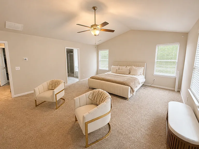 1104 Gilbert Ct — Photo 18