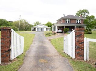 2401 Chisholm Rd, Florence, AL 35630