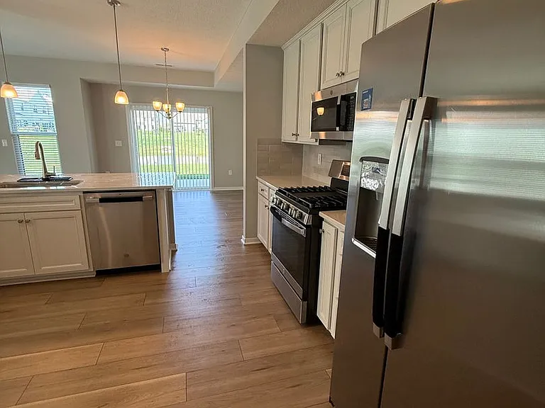 6053 Miranda Ln — Photo 11