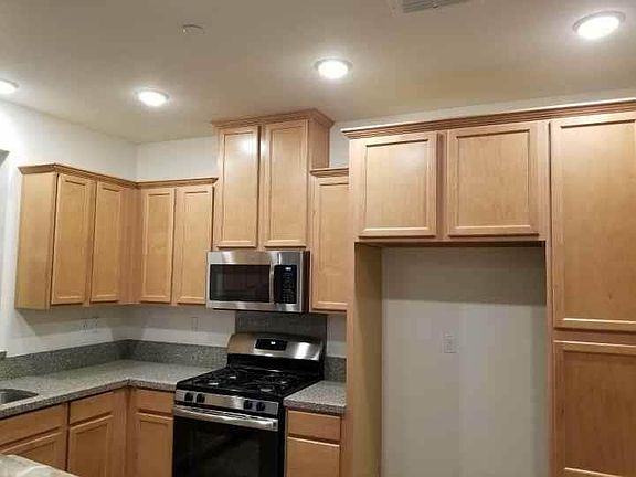 5th image of 8740 Esperia Way