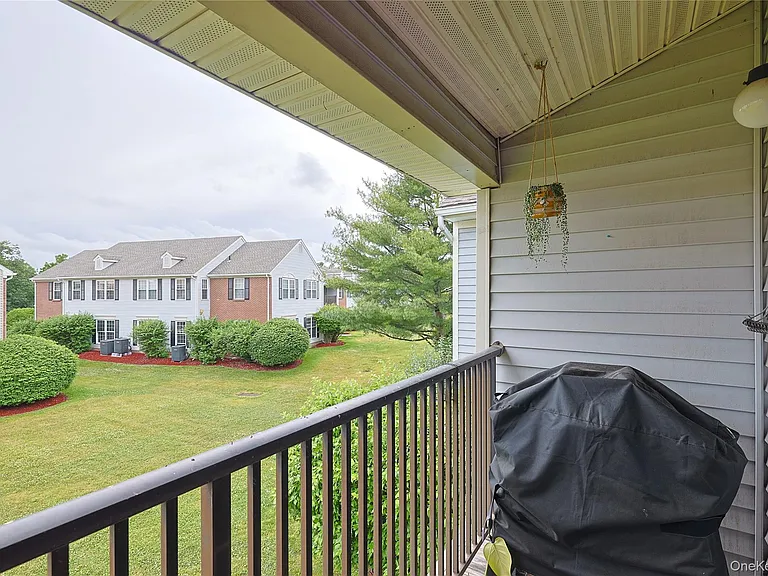 3 Brook Dr #27 — Photo 20