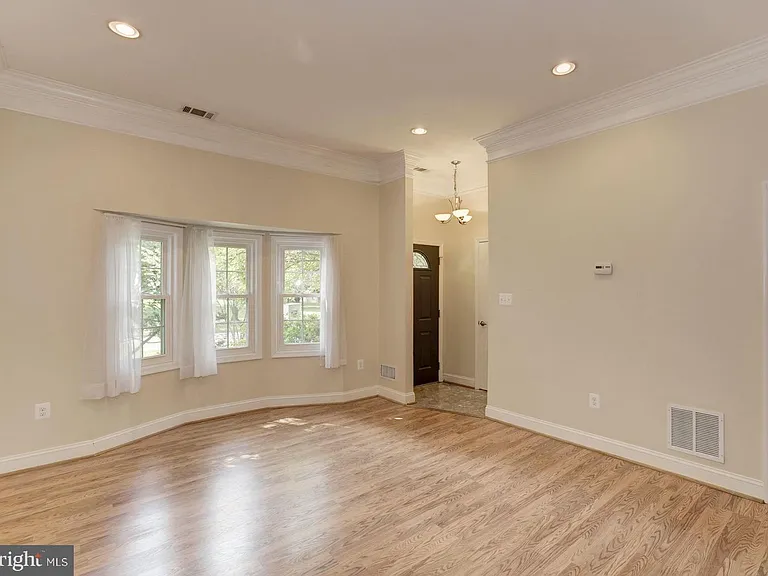 9816 Oakdale Woods Ct — Photo 2