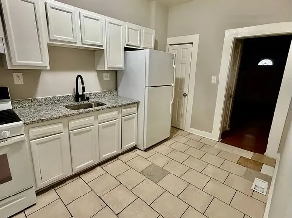 3000 Wolcott Ave, Baltimore, MD 21216