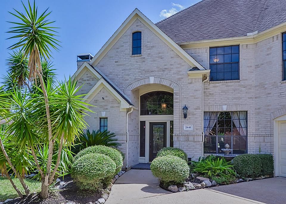 1st image of 2641 Vermillion Dr