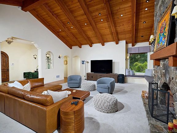 3rd image of 10790 Castle Heights Dr