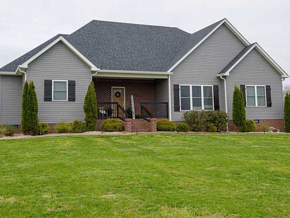 3rd image of 128 Logan Ln