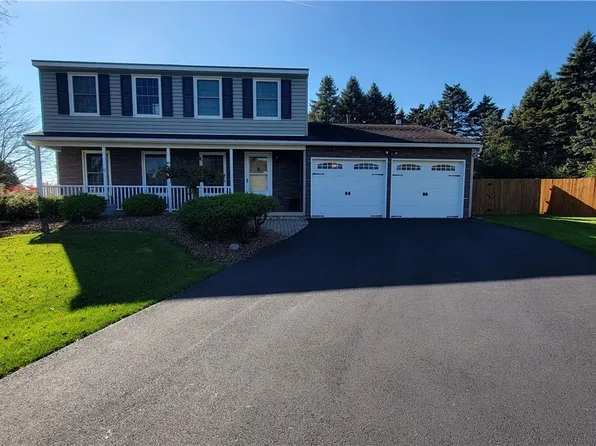 5771 Mountain Laurel Dr, East Syracuse, NY 13057