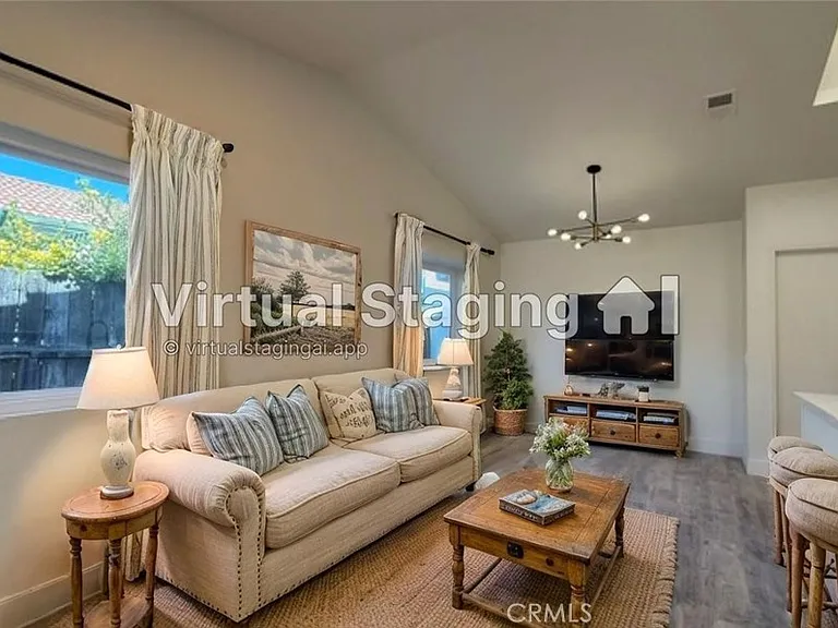 39233 Rising Hill Dr — Photo 3