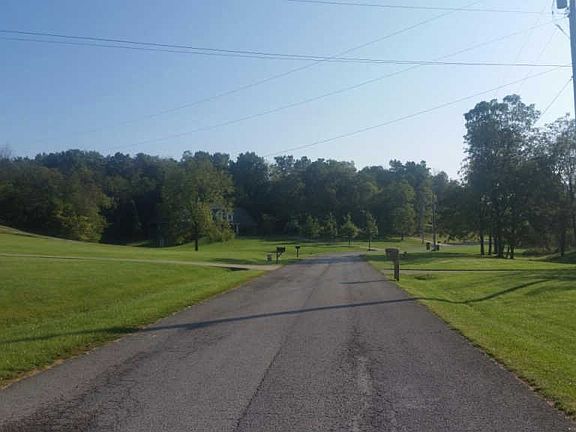 4th image of 120 Autumn Ln