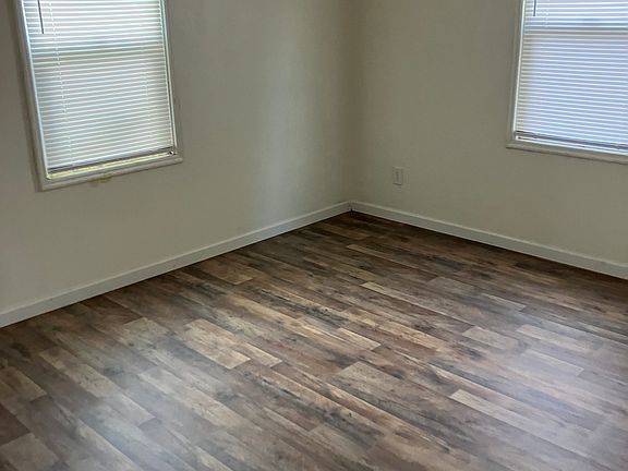 3rd image of 737 Eureka Ave