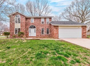 2832 S Timbercreek Ave, Springfield, MO 65807