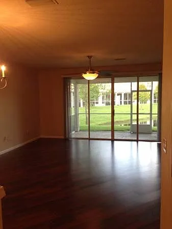 3 bed, 2.5 bath, 1684 sqft, $1,950 — Photo 3
