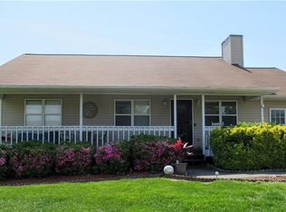 3905 Quillmark Ct, Winston Salem, NC 27127