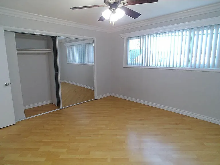 Alhambra @ Studio City Apts. — Photo 69